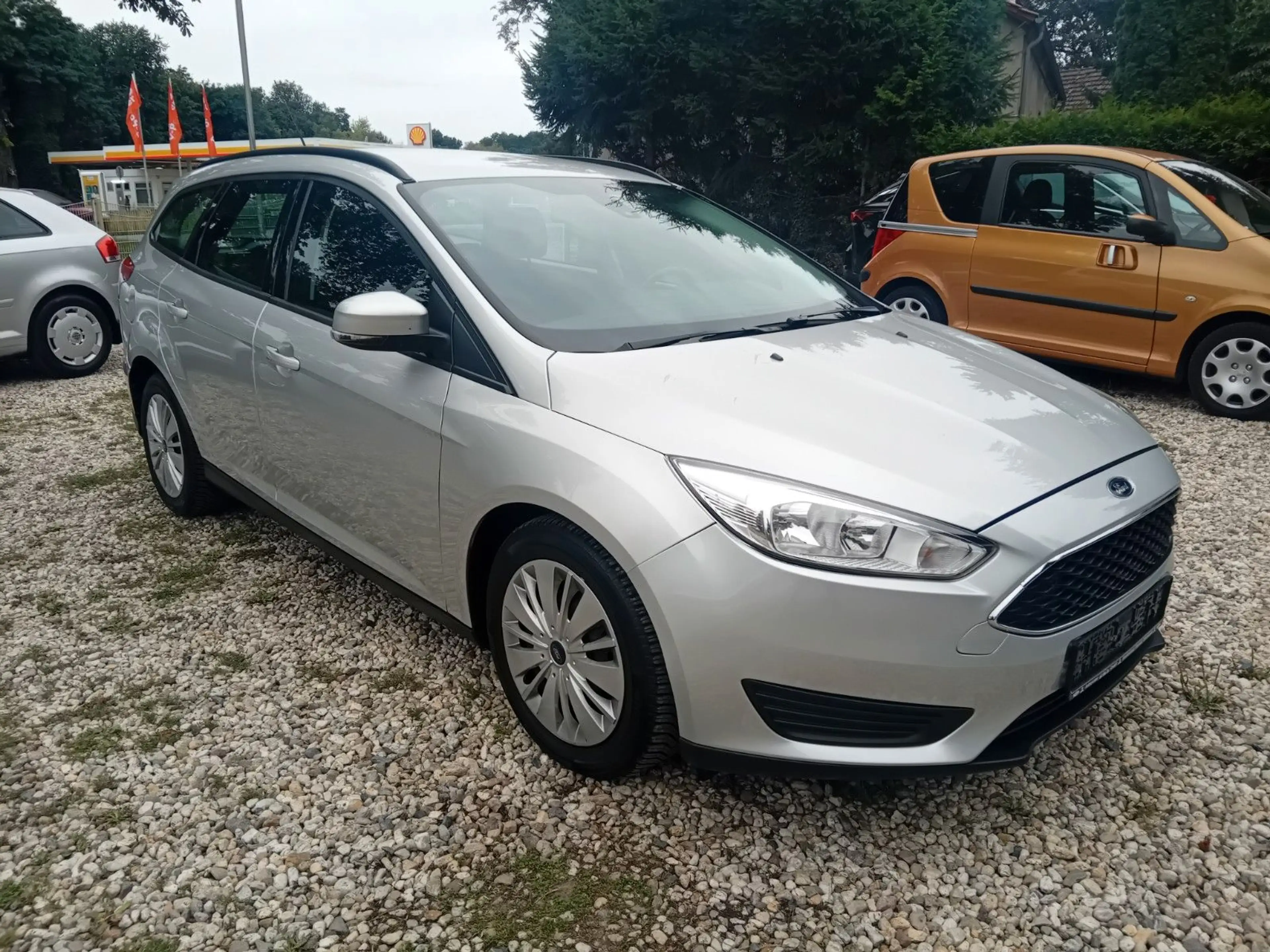 Ford Focus 1.6 TDCi Turnier * ZAHNRIEMEN+INSP+TÜV neu