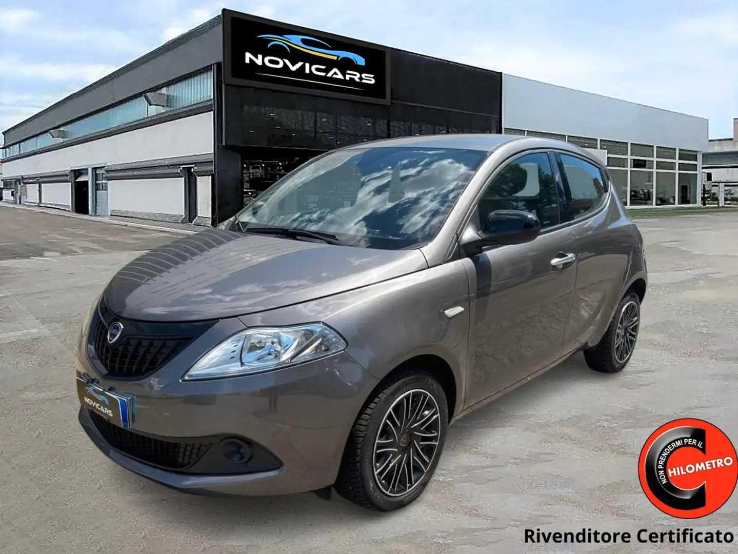 Lancia Ypsilon Ypsilon III 2021 1.0 firefly hybrid Silver Plus s Grigio - 1