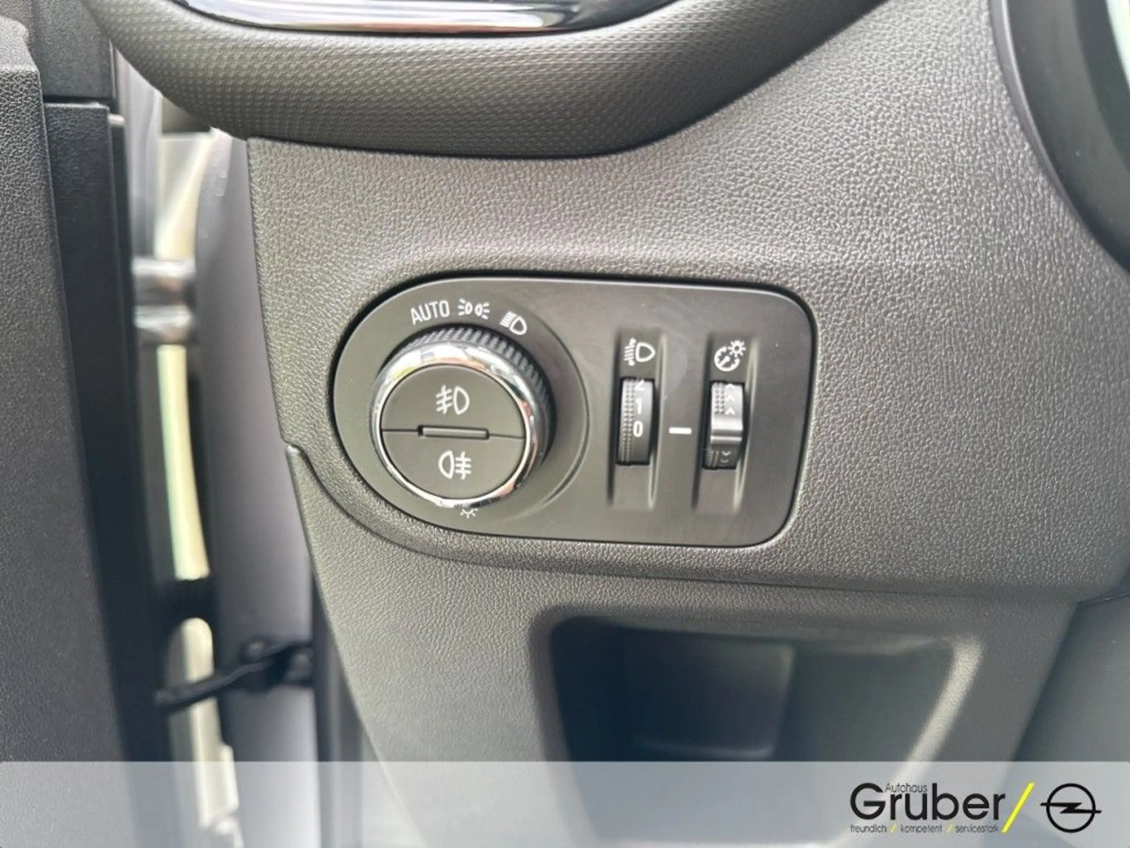 Opel Crossland X CROSSLAND 1.2 ELEGANCE AT-8 --NAVI-KAMERA-- — photo 14