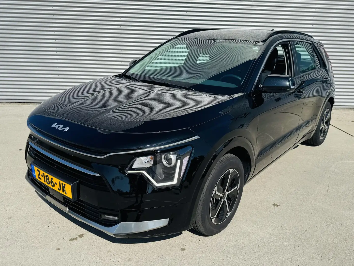 Kia Niro 1.6 GDi Hybrid DynamicLine Clima | Cruise | Navi | Zwart - 2