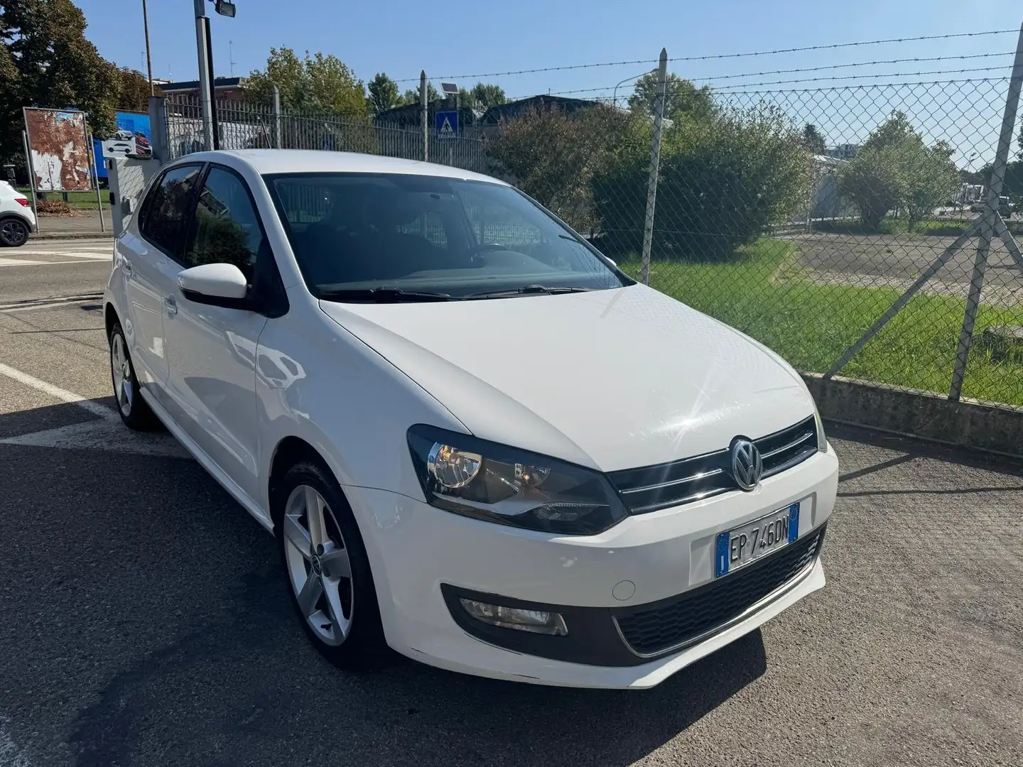 Volkswagen Polo 5p 1.6 Highline Bi-Fuel 82CV OTTIMO PREZZO Bianco - 2