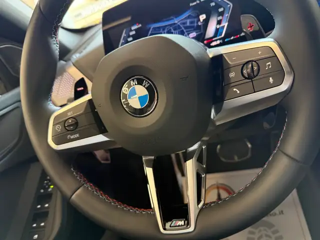 BMW 1 Series view 17