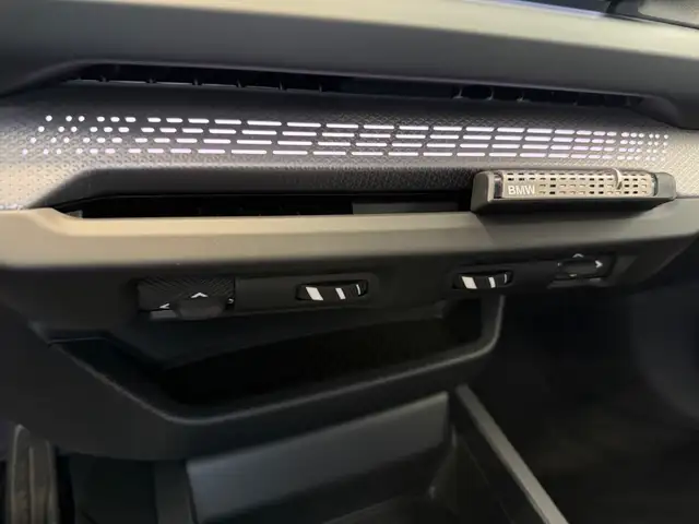 BMW 1 Series view 19