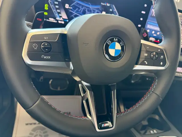 BMW 1 Series view 18