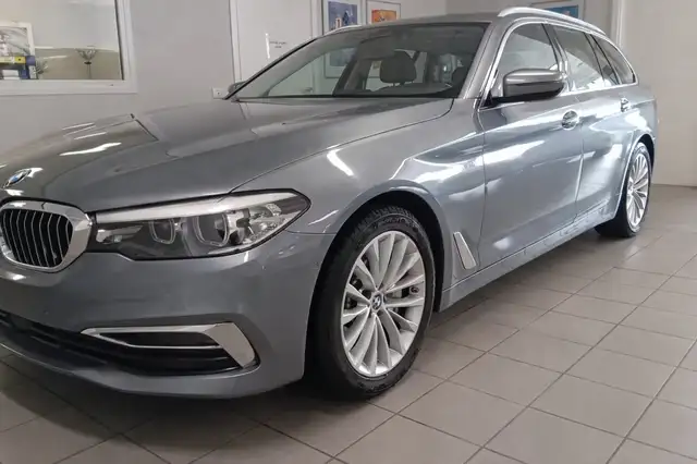 BMW 530 PRIVATO - Serie 5 Touring 530d xdrive Luxury 249cv