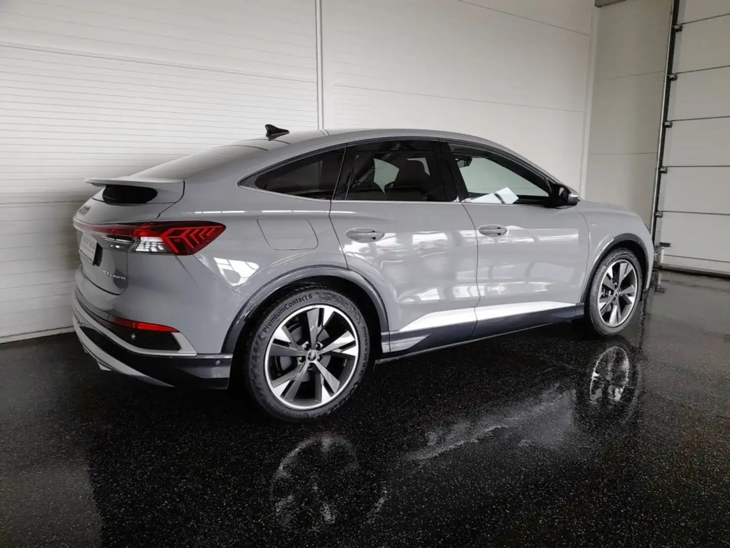 Audi Q4 e-tron SB 40 S-LINE Aut *20 ZOLL / VOLL LED / NAVI / ACC / KAMERA / TEILLEDER / E-KLAPPE* Grau - 2