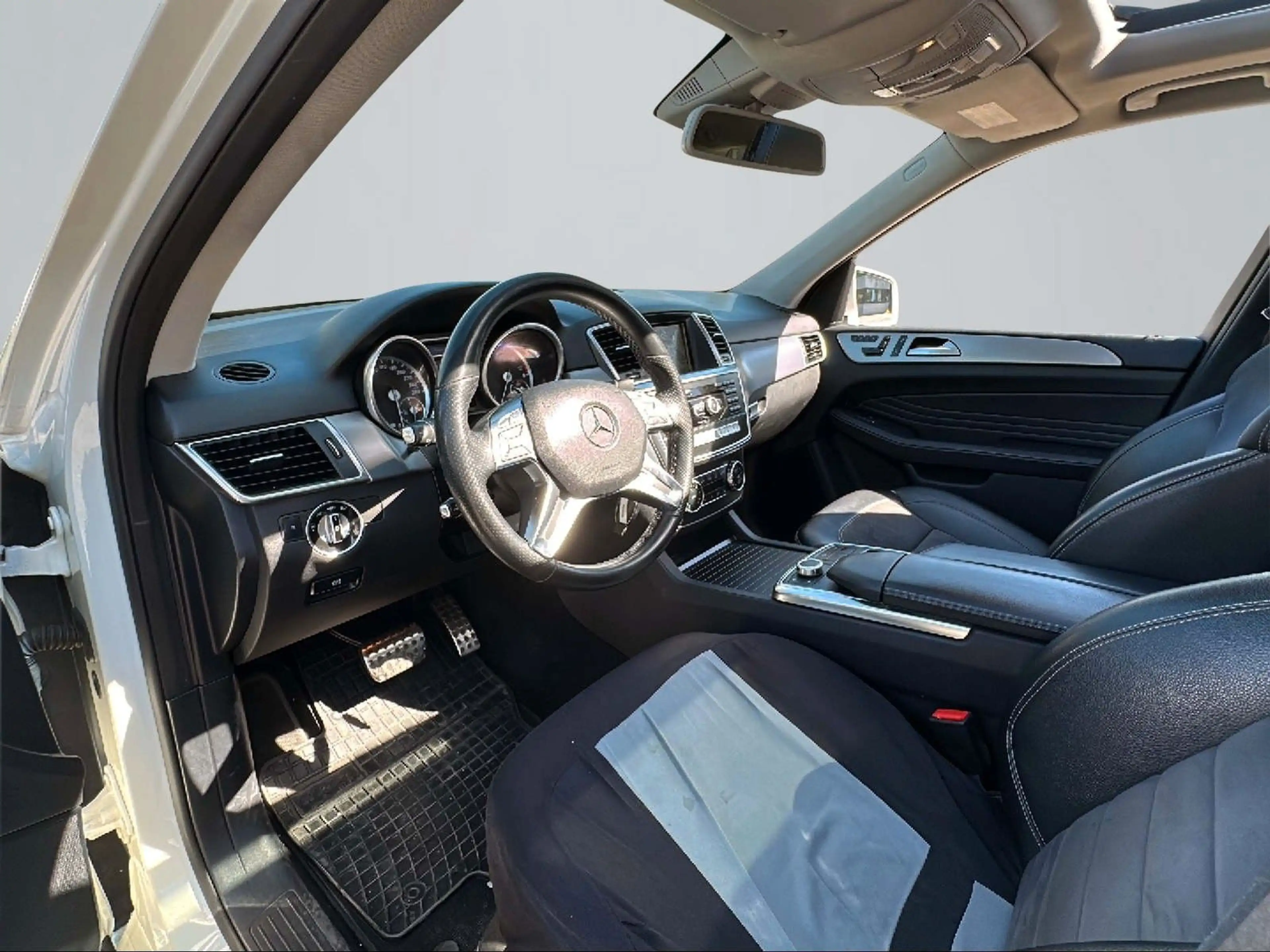 Mercedes-Benz ML 350 ML350 BlueTec | AMG line | Kam | Pano | AHK — photo 11