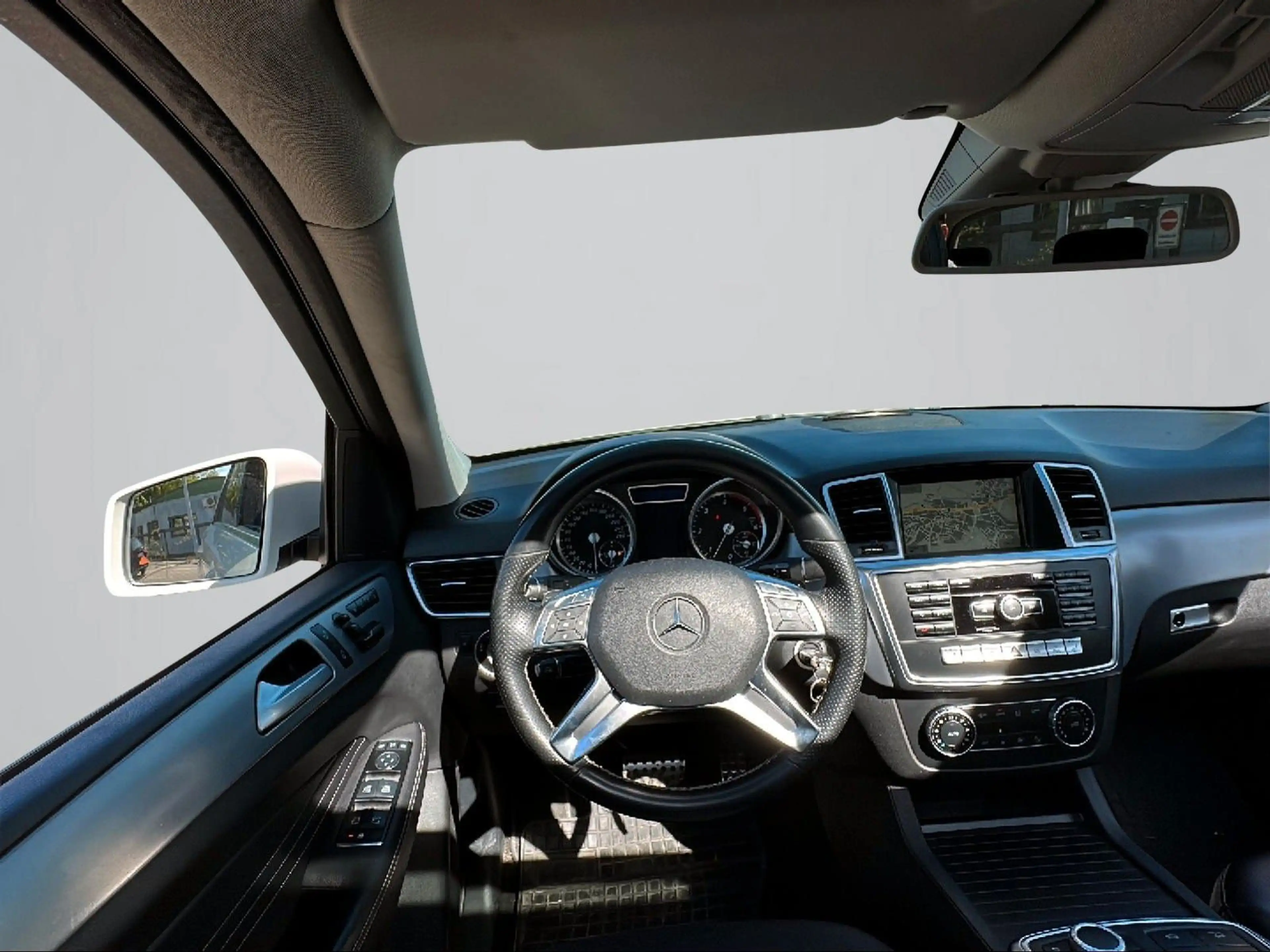Mercedes-Benz ML 350 ML350 BlueTec | AMG line | Kam | Pano | AHK — photo 14