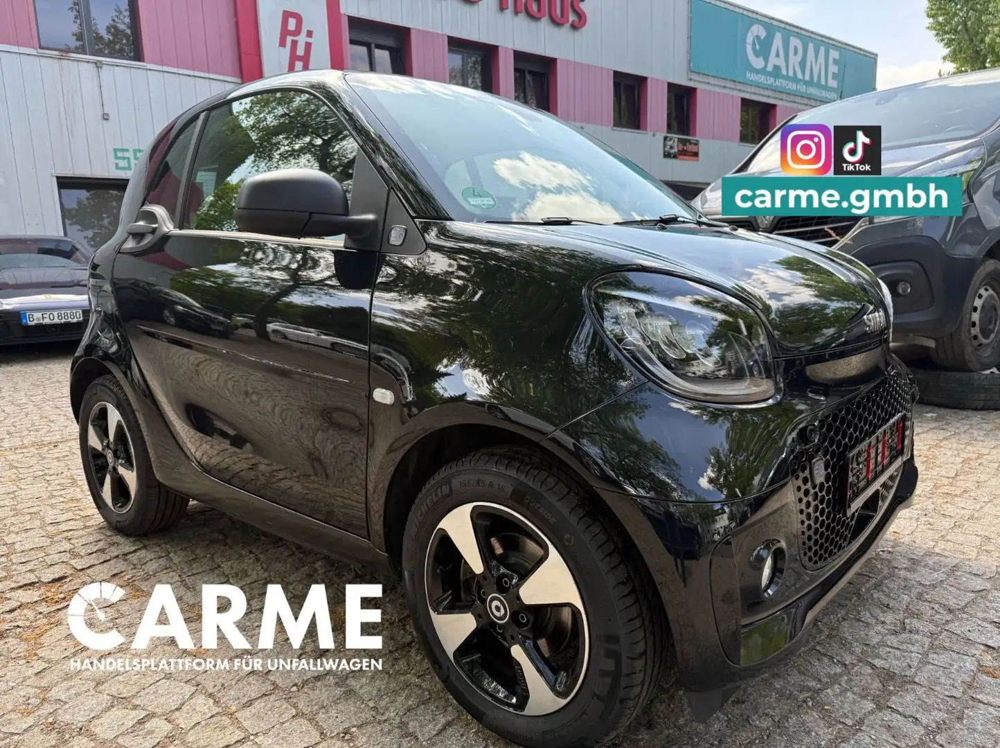 smart forTwo Coupe electric drive / EQ 60KW 17KWH Schwarz - 1