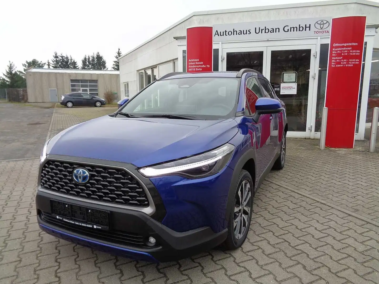 Toyota Corolla Cross Hybrid 2.0 VVT-i Team Deutschland Blau - 1