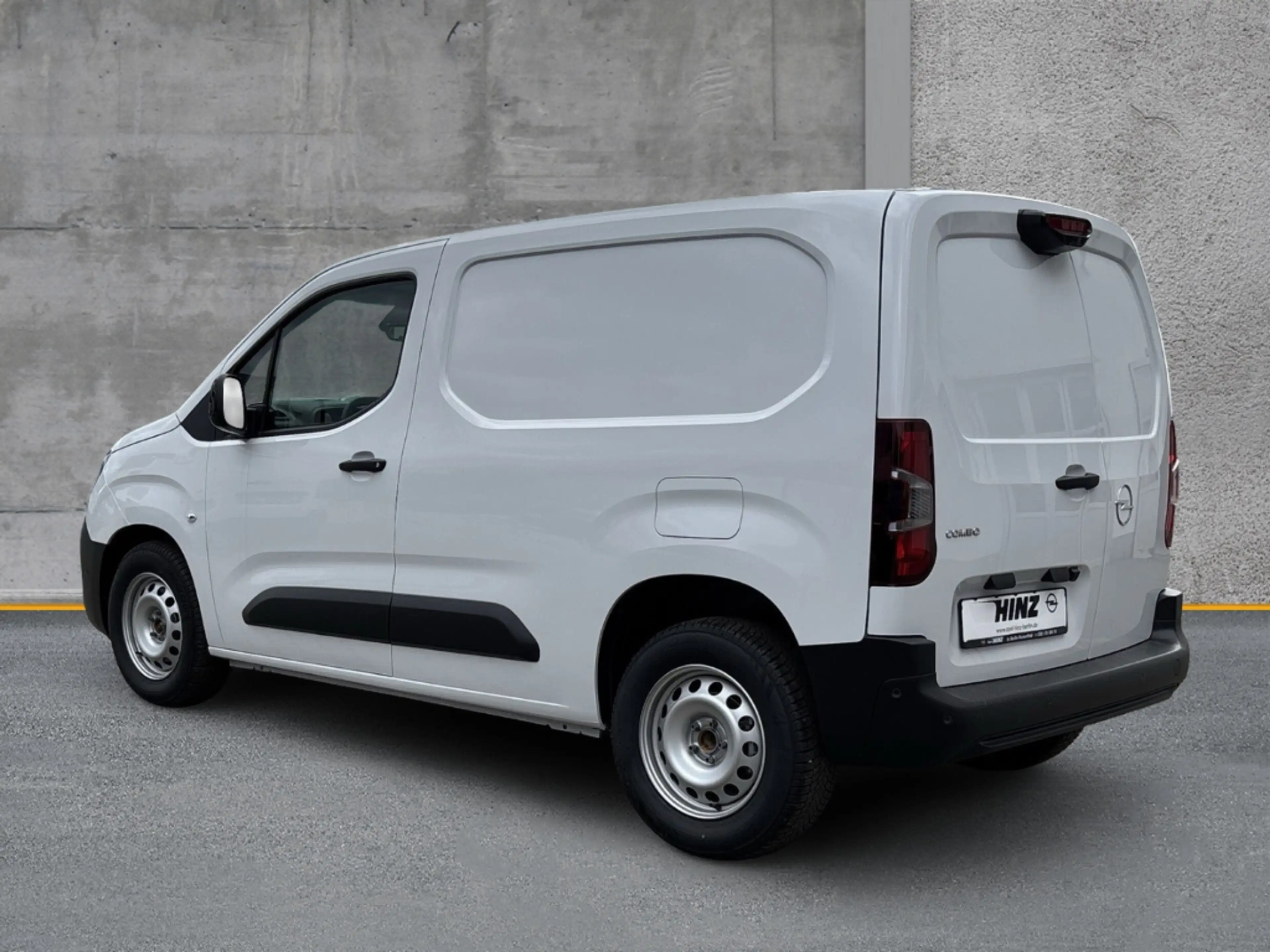 Opel Combo Cargo M 1.2 ,Navi,LED,Kamera,Allwetterreifen,PDC,T — photo 6