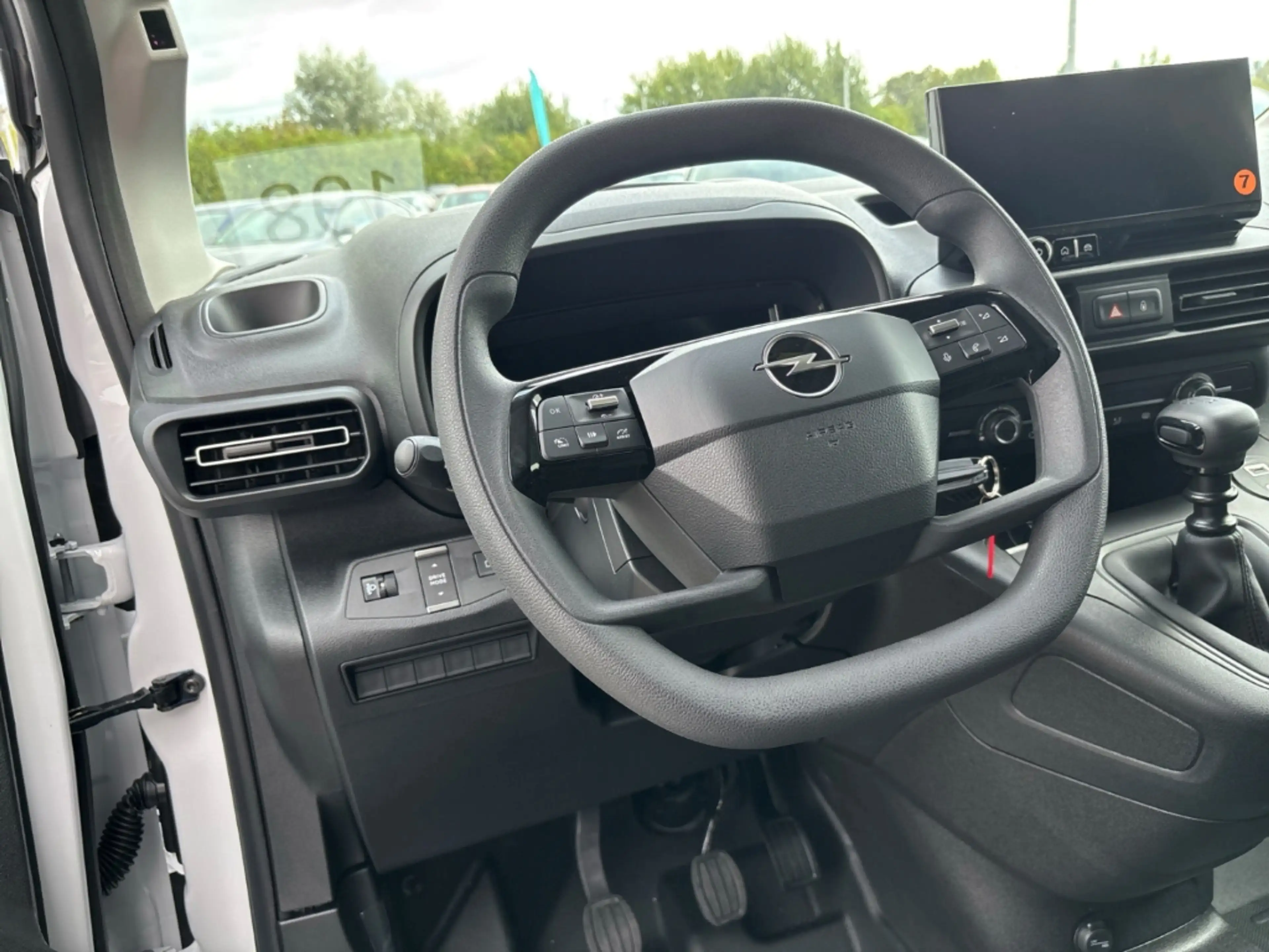 Opel Combo Cargo M 1.2 ,Navi,LED,Kamera,Allwetterreifen,PDC,T — photo 13