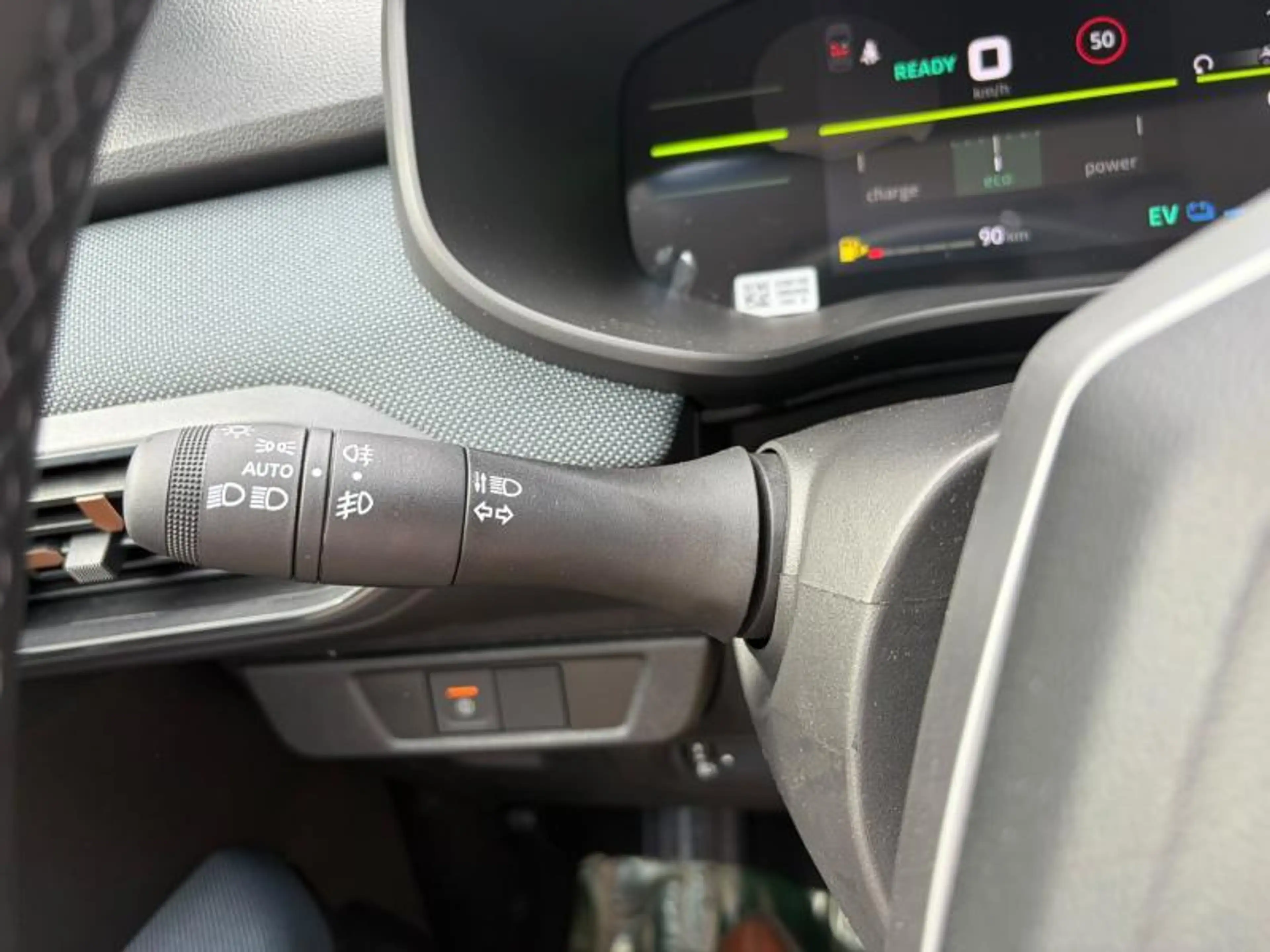 Dacia Sandero DISPO 15/03/27 - EXPRESSION HYBRID 155 — photo 14
