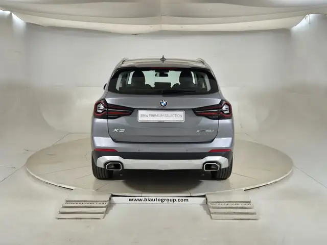 BMW X3 view 4