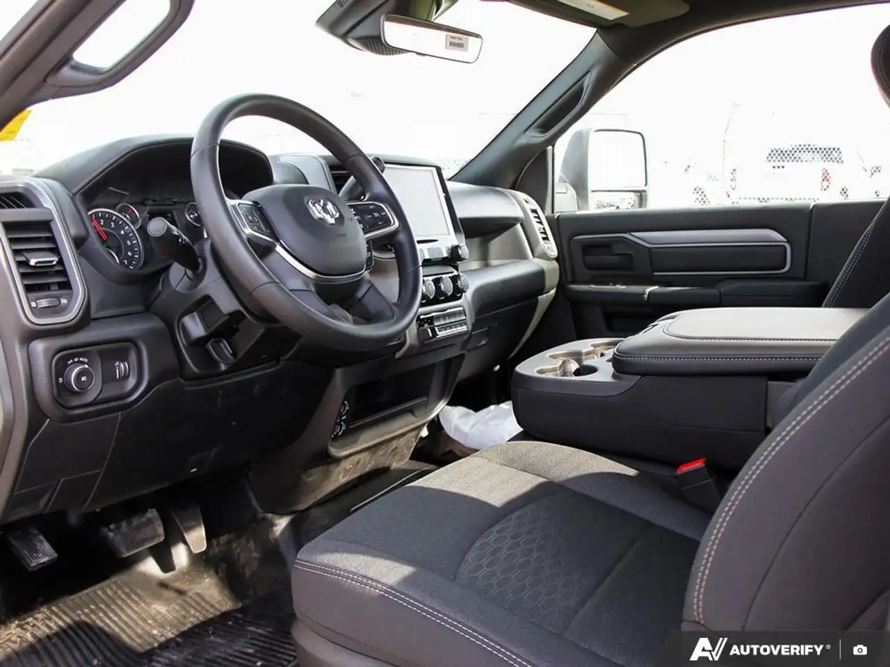 RAM 5500 снимка RAM 5500