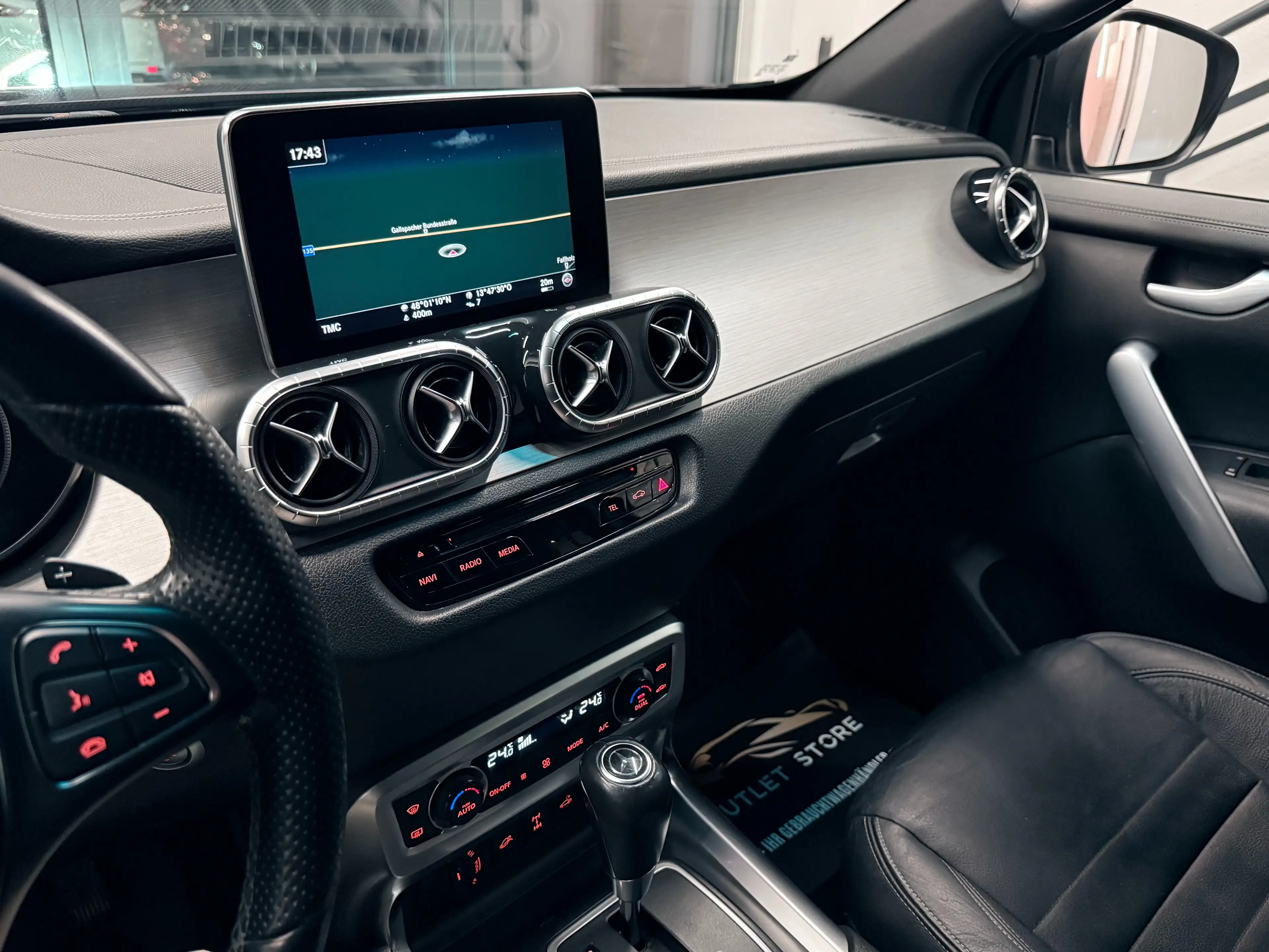 Mercedes-Benz X 350 d 4Matic Doppelkabine*Leder*Navi*AHK*Trittbrett* — photo 15