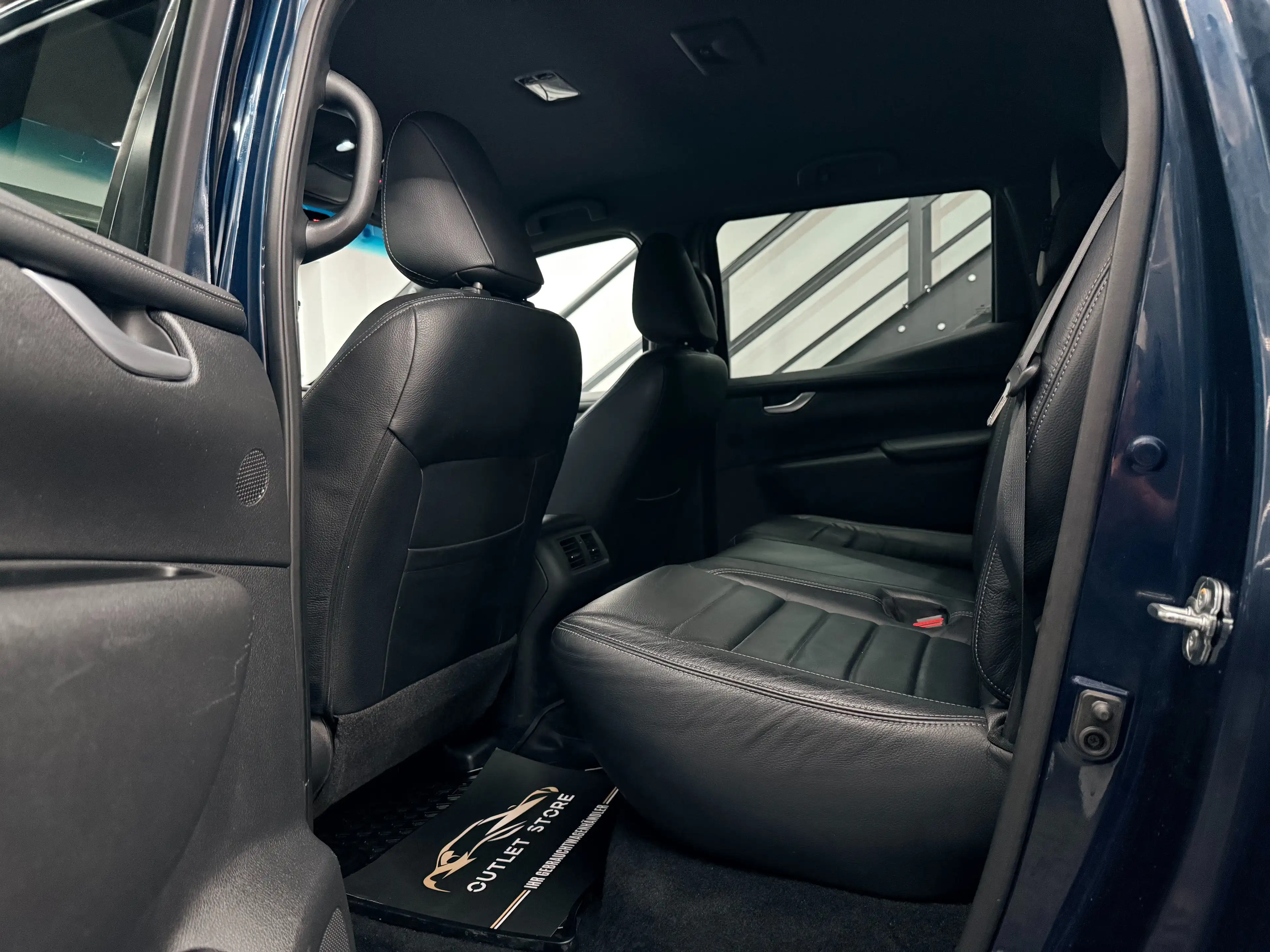 Mercedes-Benz X 350 d 4Matic Doppelkabine*Leder*Navi*AHK*Trittbrett* — photo 11