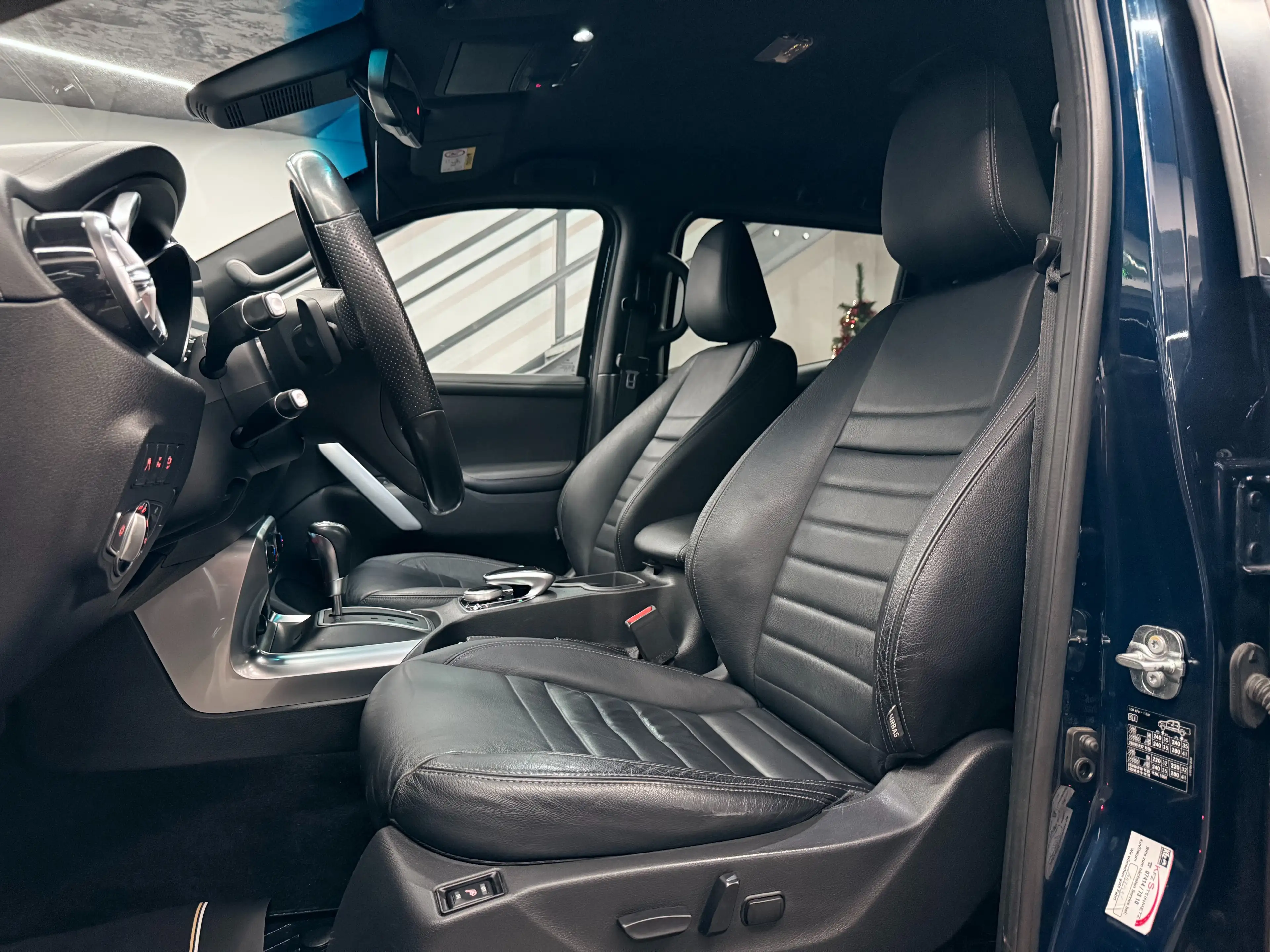 Mercedes-Benz X 350 d 4Matic Doppelkabine*Leder*Navi*AHK*Trittbrett* — photo 9