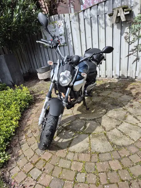 Yamaha MT-03 - foto 2