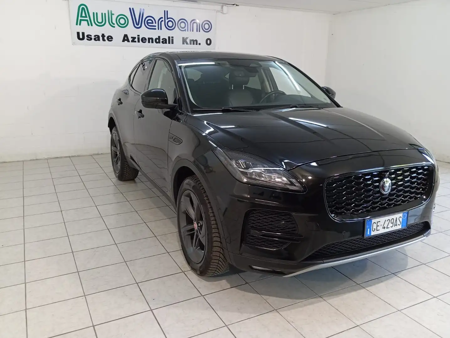 Jaguar E-Pace E-Pace 2021 2.0d i4 mhev R-Dynamic SE 204cv auto Zwart - 1