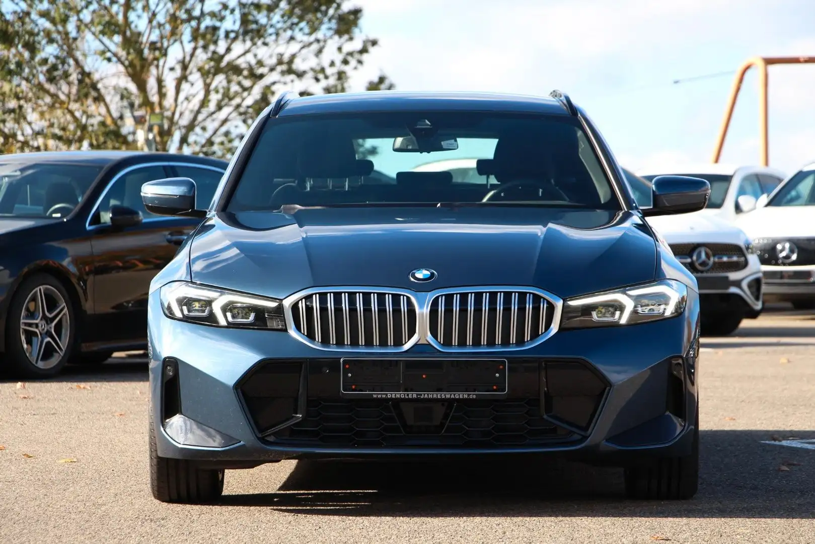BMW 330 i xDrive Touring ACC*LED*WIDESCREEN M Sport Blau - 2