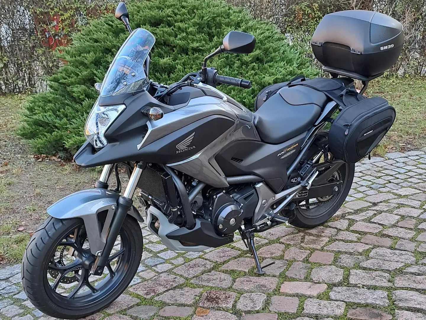 Honda NC 750 NC 750 X Ezüst - 1