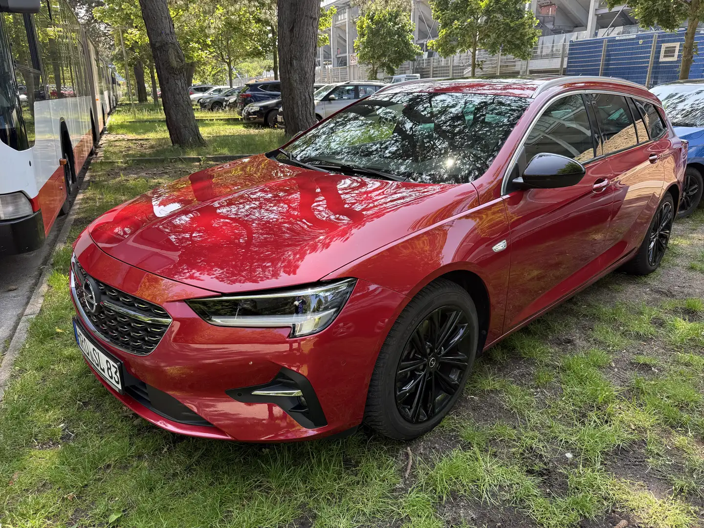Opel Insignia Business Elegance Rot - 1