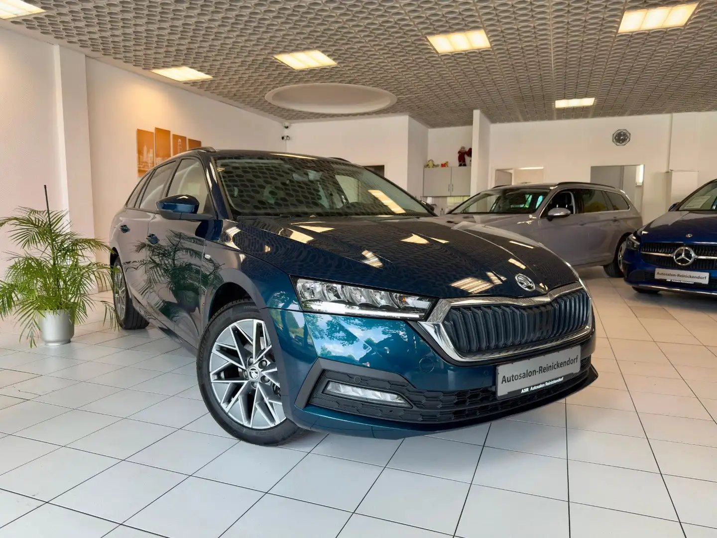 Skoda Octavia Combi 2.0 TDI DSG Tour*LED*Tempomat*SHZ* Blu/Azzurro - 1