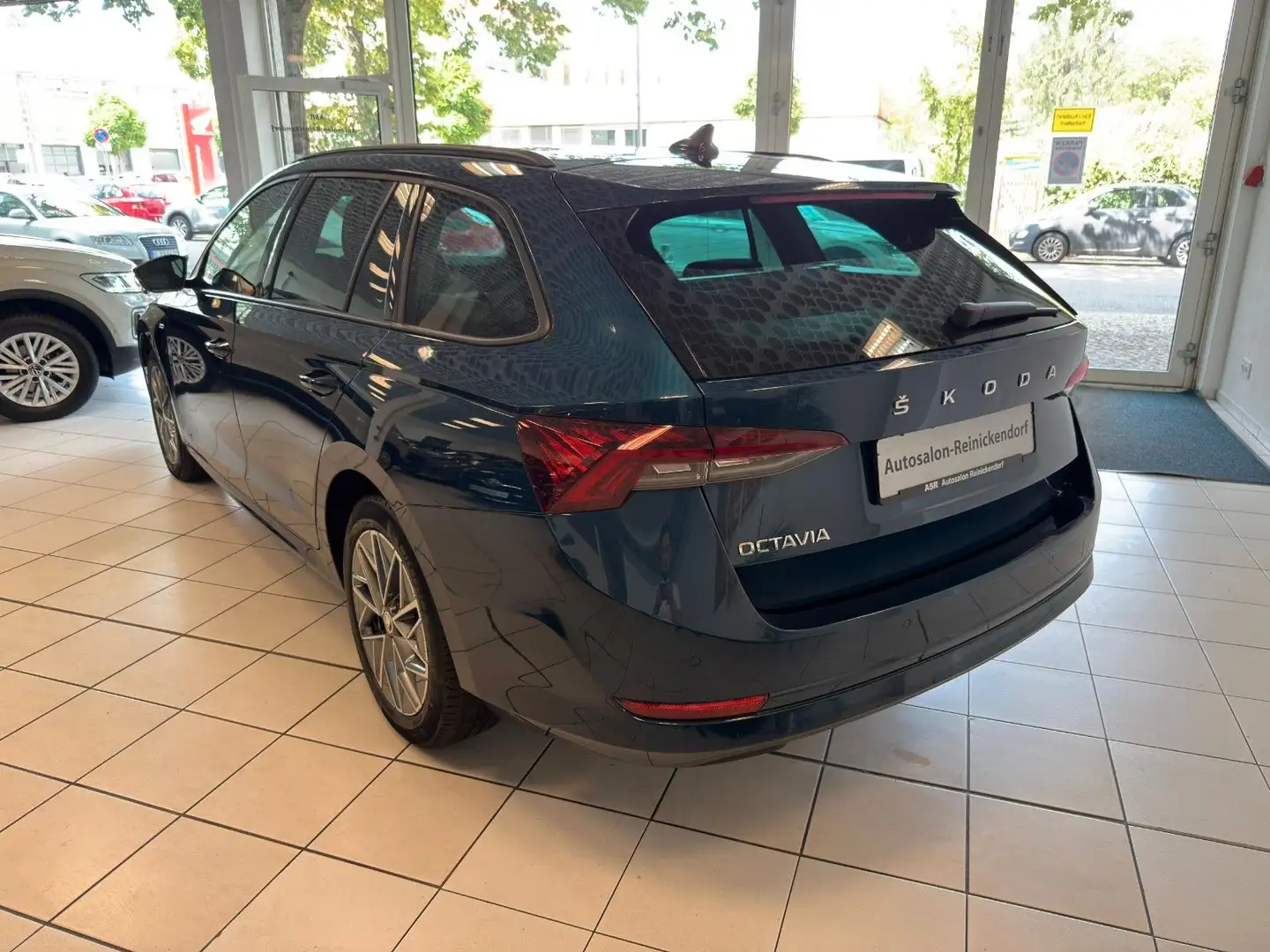 Skoda Octavia Combi 2.0 TDI DSG Tour*LED*Tempomat*SHZ* Blu/Azzurro - 2
