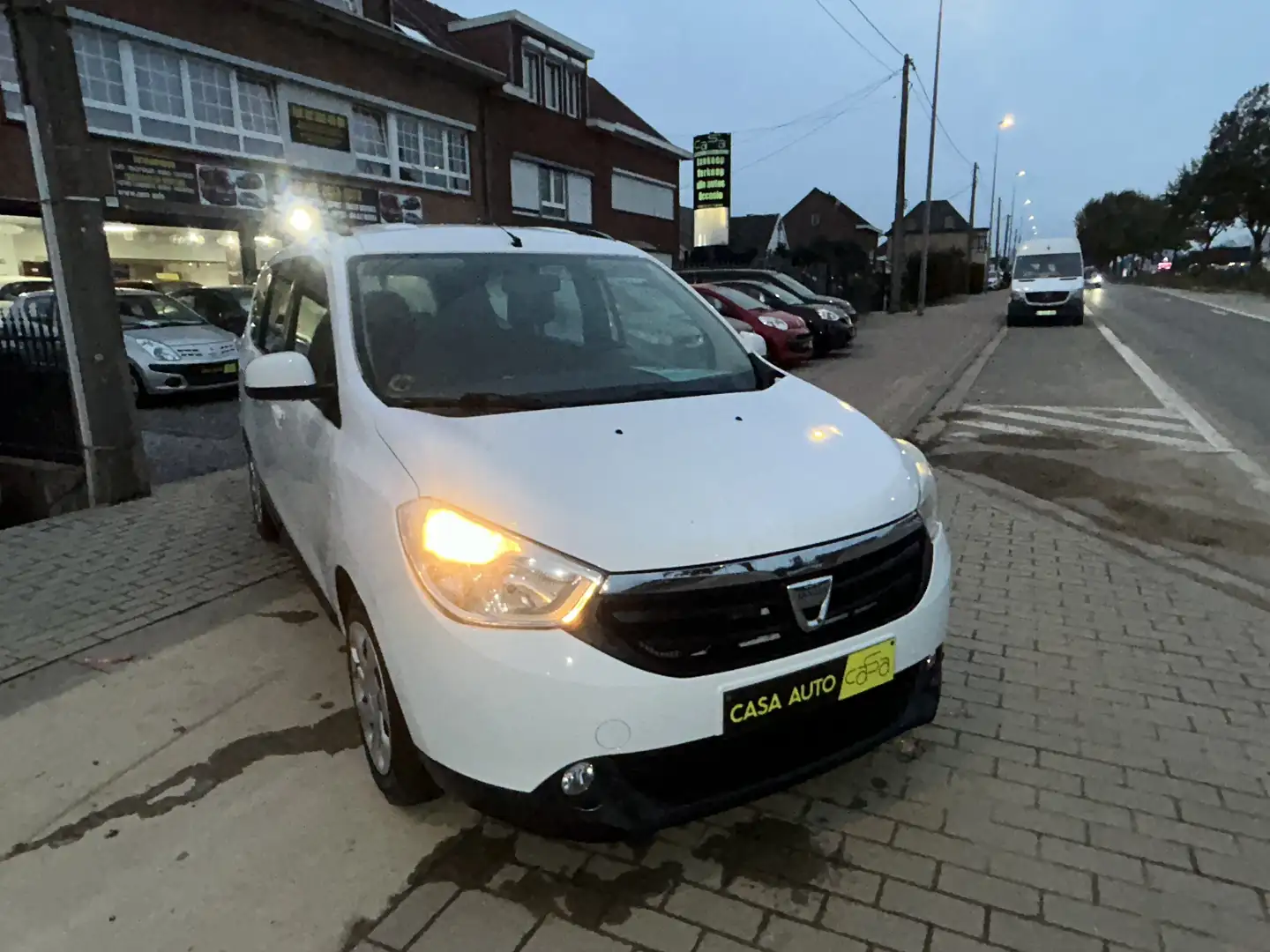 Dacia Lodgy Lodgy 1.5 dCi Laureate 7pl. Blanc - 2