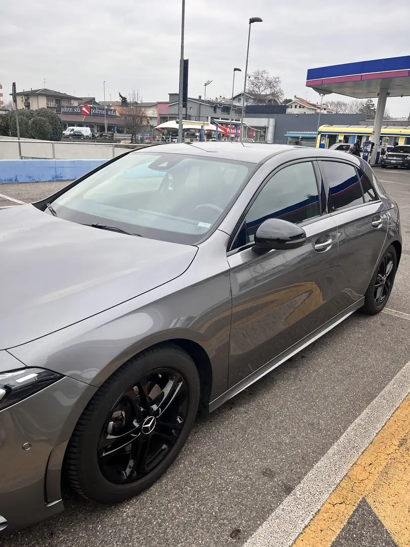 Mercedes-Benz A 180 premium AMG LINE PACK NIGHT - 2