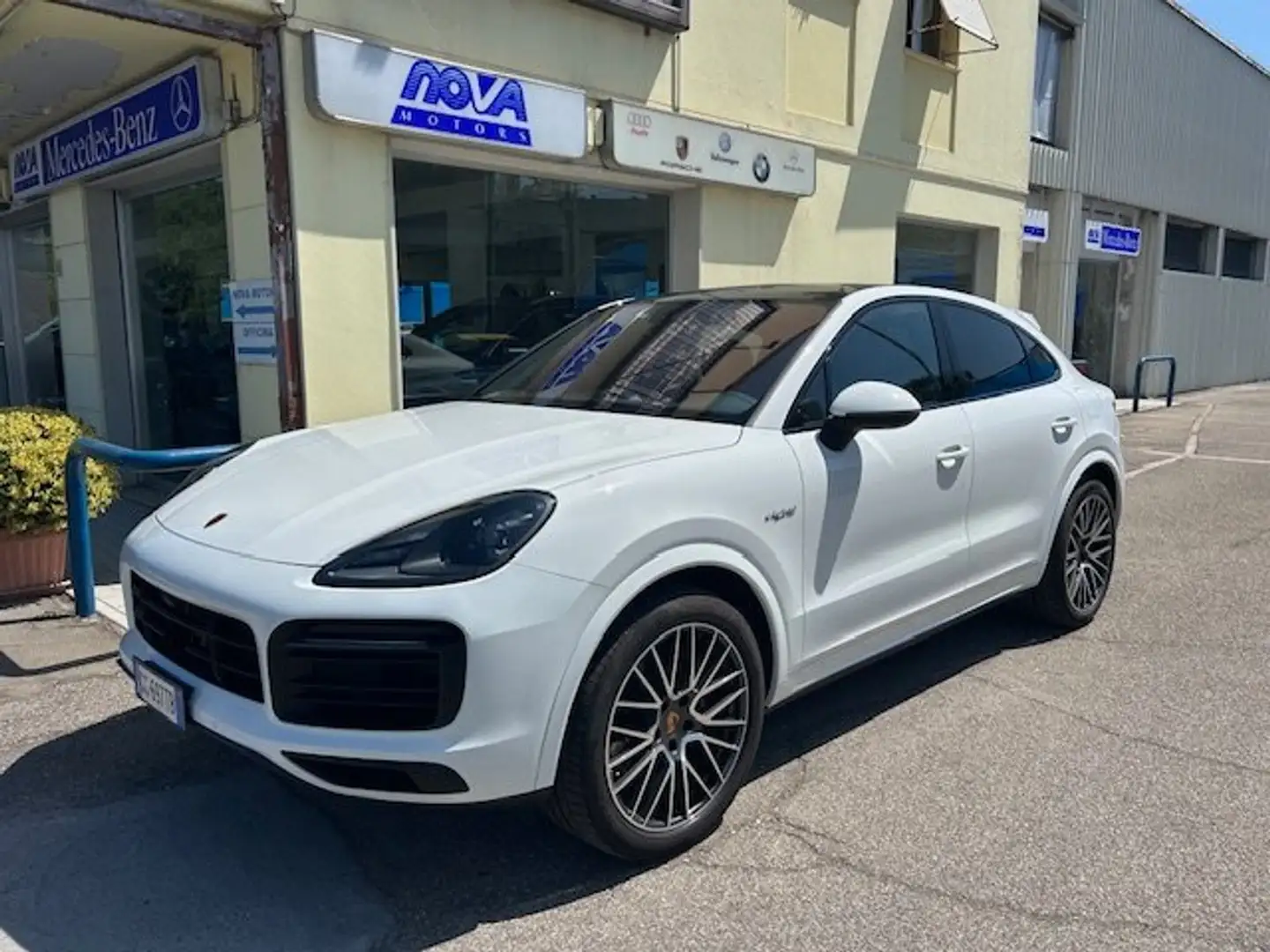 Porsche Cayenne Coupe 3.0 e-hybrid tiptronic Wit - 1
