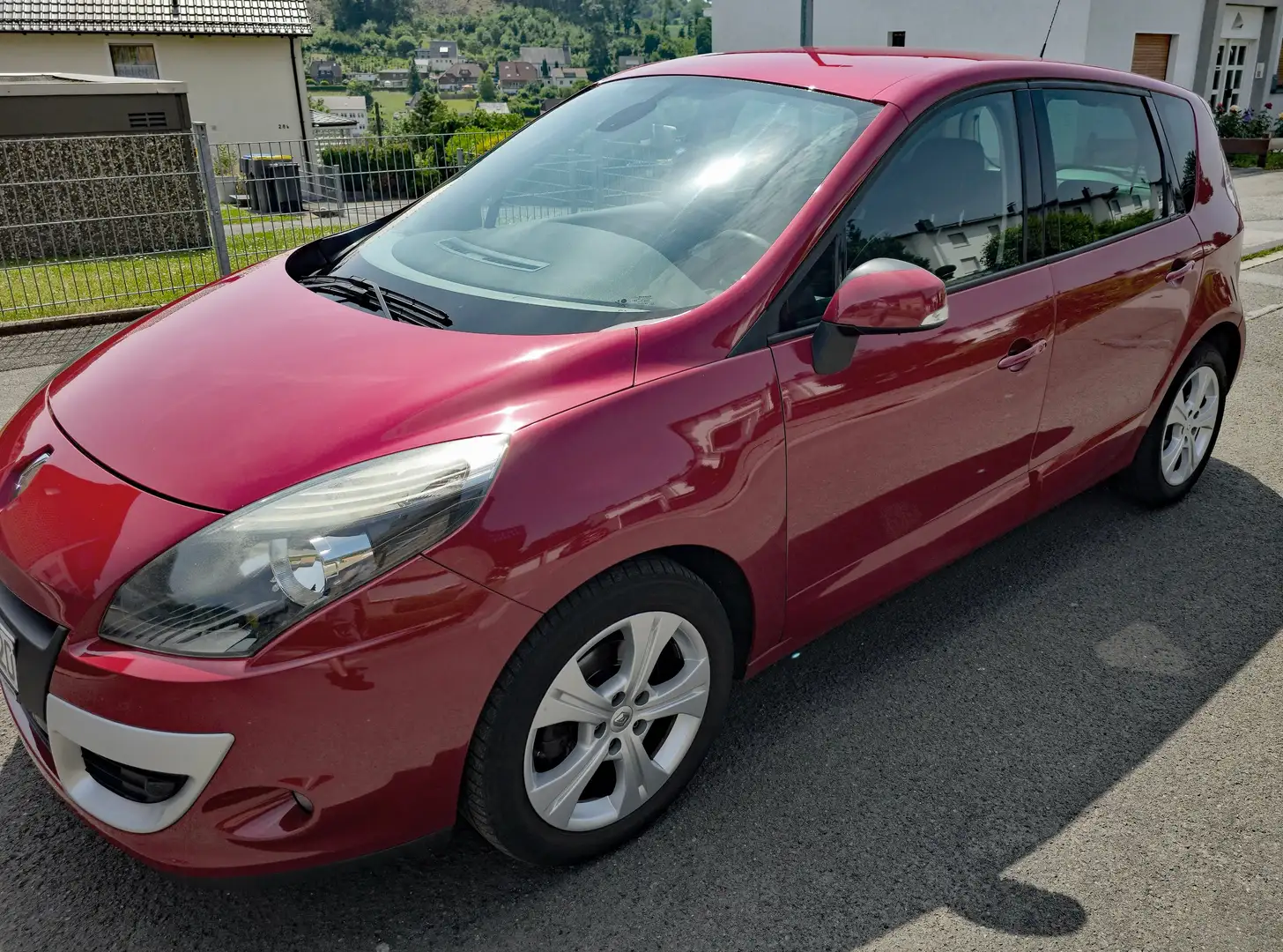 Renault Scenic Scenic dCi 110 Navi, Automatik, FAP EDC Dynamique Rot - 2