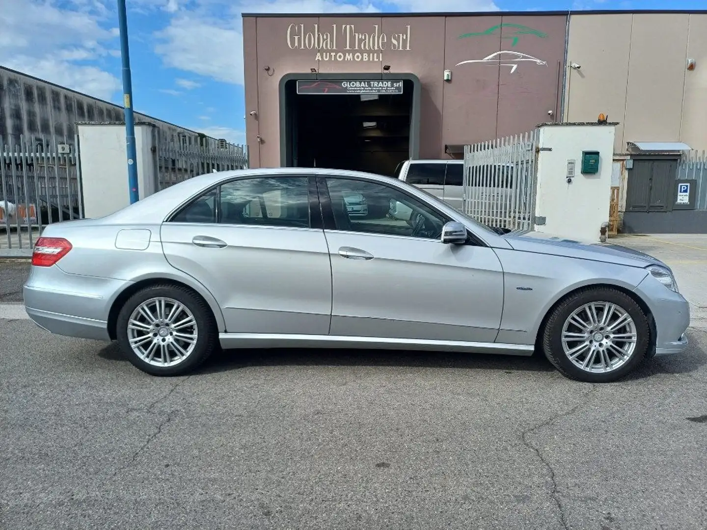 Mercedes-Benz E 350 CDI BlueEFFICIENCY Avantgarde Argento - 2