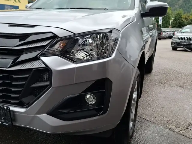 Isuzu D-Max D-MAX Space Cab LS 4WD Aut. Ansicht 20