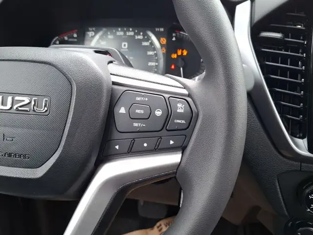 Isuzu D-Max D-MAX Space Cab LS 4WD Aut. Ansicht 24