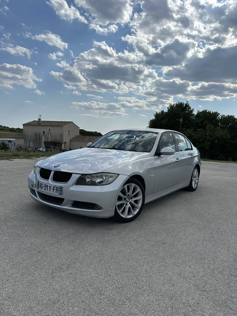 BMW 320 320d - 1