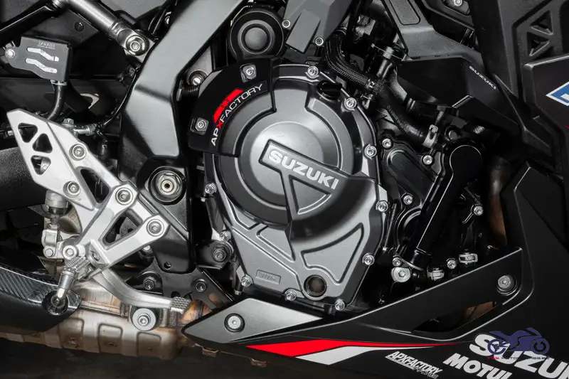 Suzuki GSX 8R - foto 4