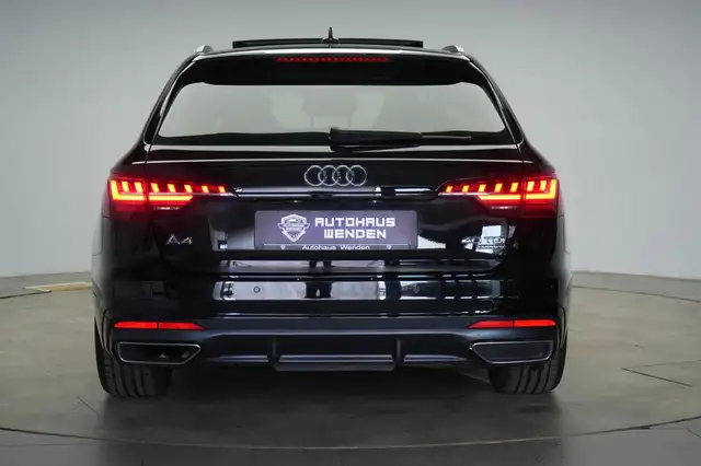 Audi A4 view 4