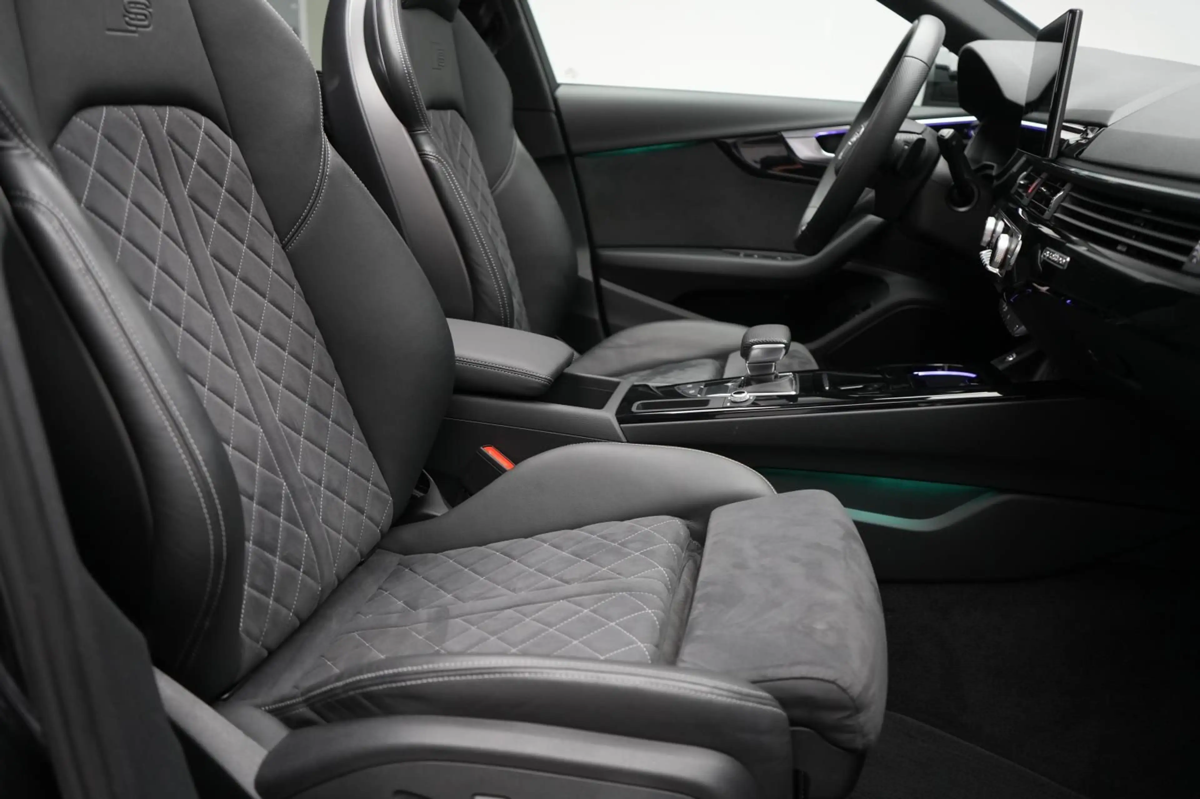 Audi A4 40 TDI quattro S-Line RS.Sitze/Pano/B&O/Kamer — photo 6