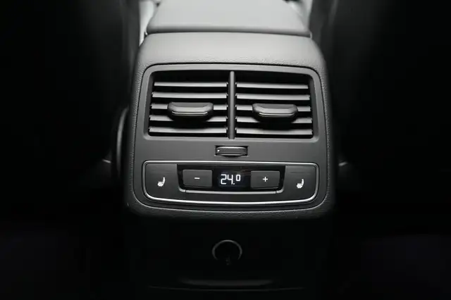 Audi A4 view 13