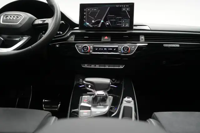 Audi A4 view 15