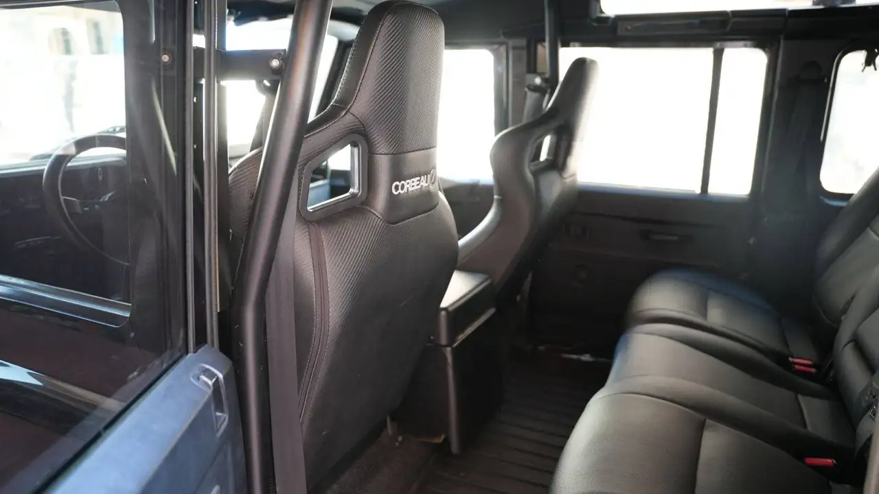 Land Rover Defender 110 station-wagon V8, foto 6