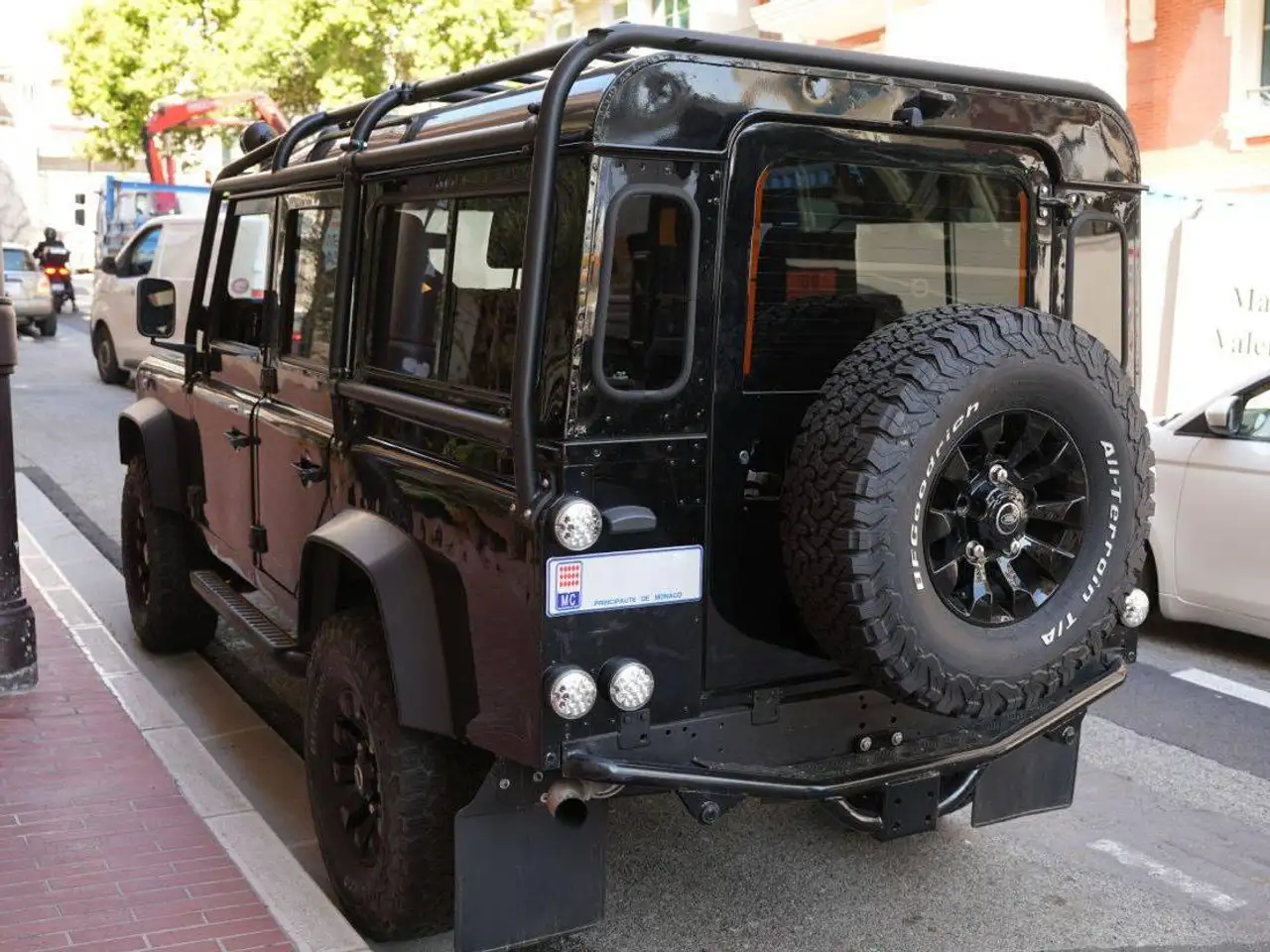 Land Rover Defender 110 station-wagon V8, foto 4