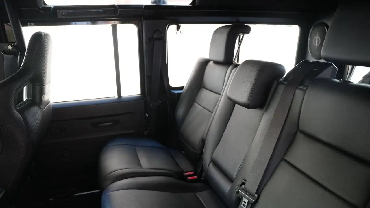 Land Rover Defender 110 station-wagon V8, foto 7