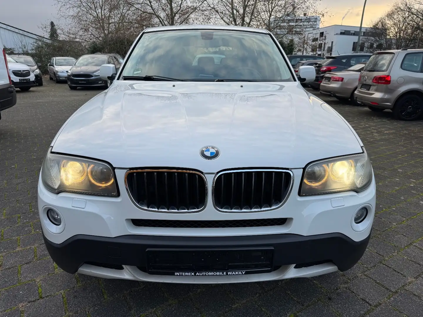 BMW X3 2.0i TOP/AWD/TÜV 04/2026/SITZHEIZUNG/XENON/++ Weiß - 2