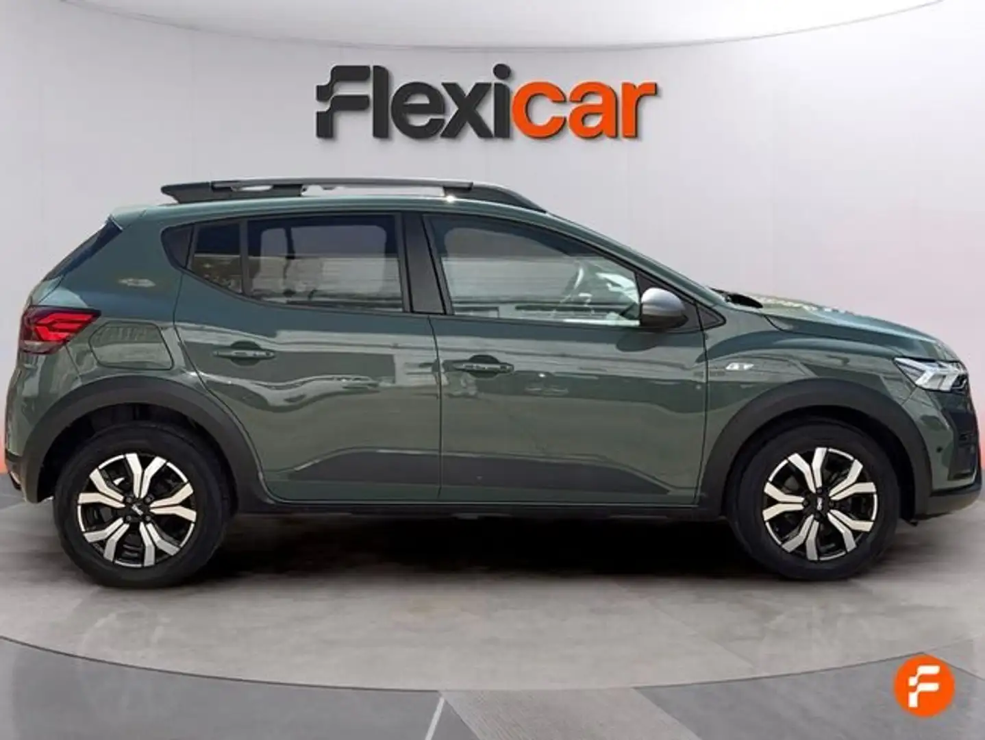 Dacia Sandero Stepway Expression Go TCe 81kW (110CV) Verde - 2