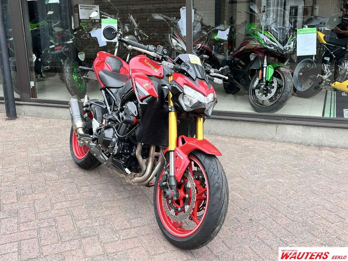 Kawasaki Z 900 50th Anniversary Akrapovic Performance Roşu - 1