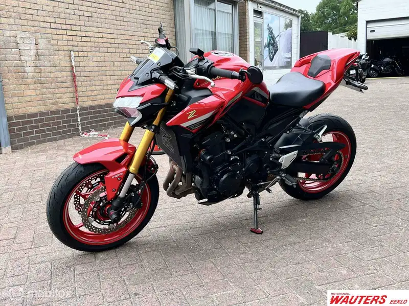 Kawasaki Z 900 - foto 2