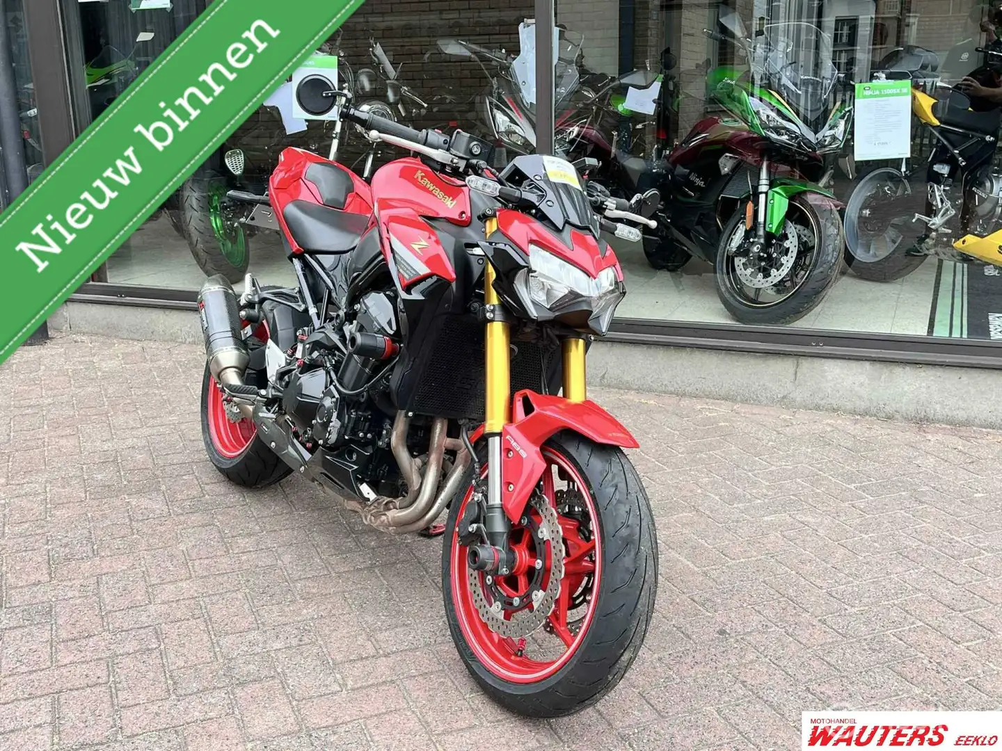 Kawasaki Z 900 50th Anniversary Akrapovic Performance Rouge - 1